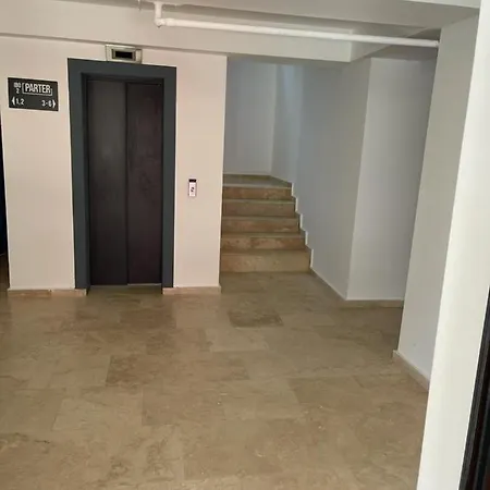 Ybo 2 Kwatera prywatna Năvodari
